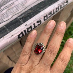 Sterling Silver Garnet & Marquesite Sz 7